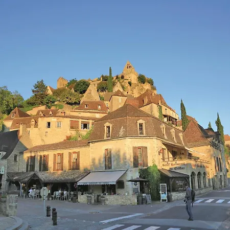 Three-bedroom Holiday In Siorac-en-perigord *