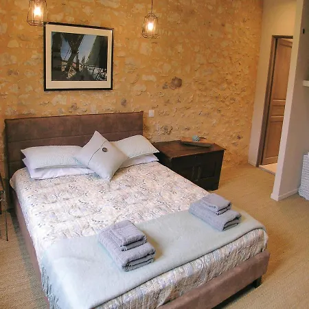 Three-bedroom Holiday In Siorac-en-perigord
