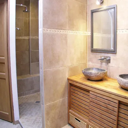 Three-bedroom Holiday In Siorac-en-perigord